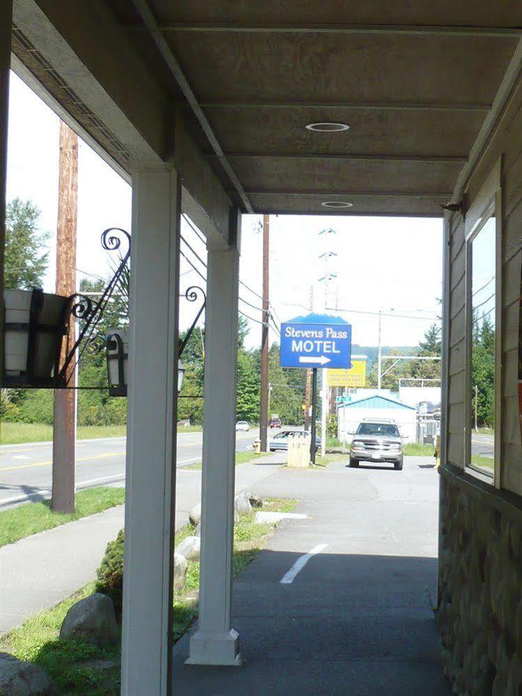 Stevens Pass Motel Gold Bar Exterior photo